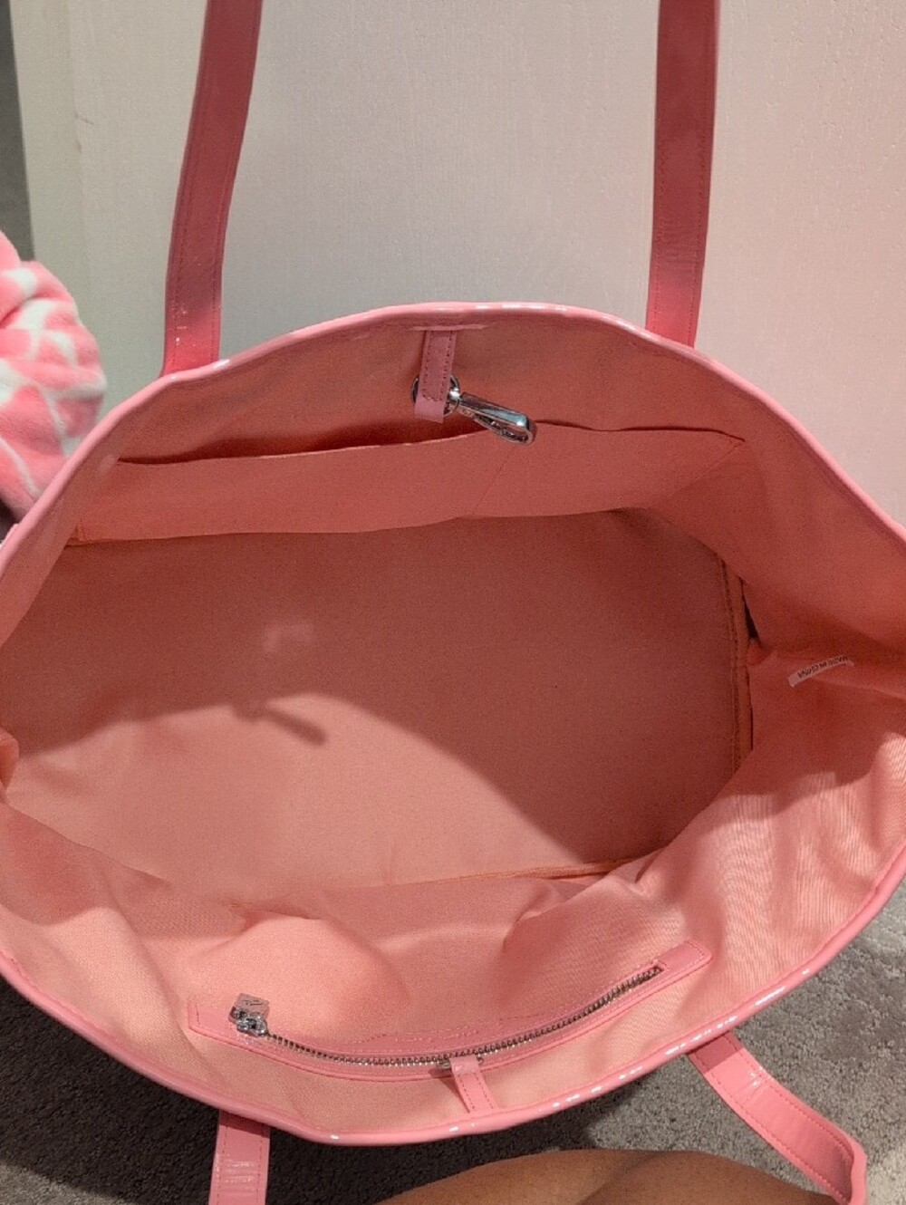 Pink Embossed Tote Bag - Stylish Everyday Carry - Picture 8 of 8